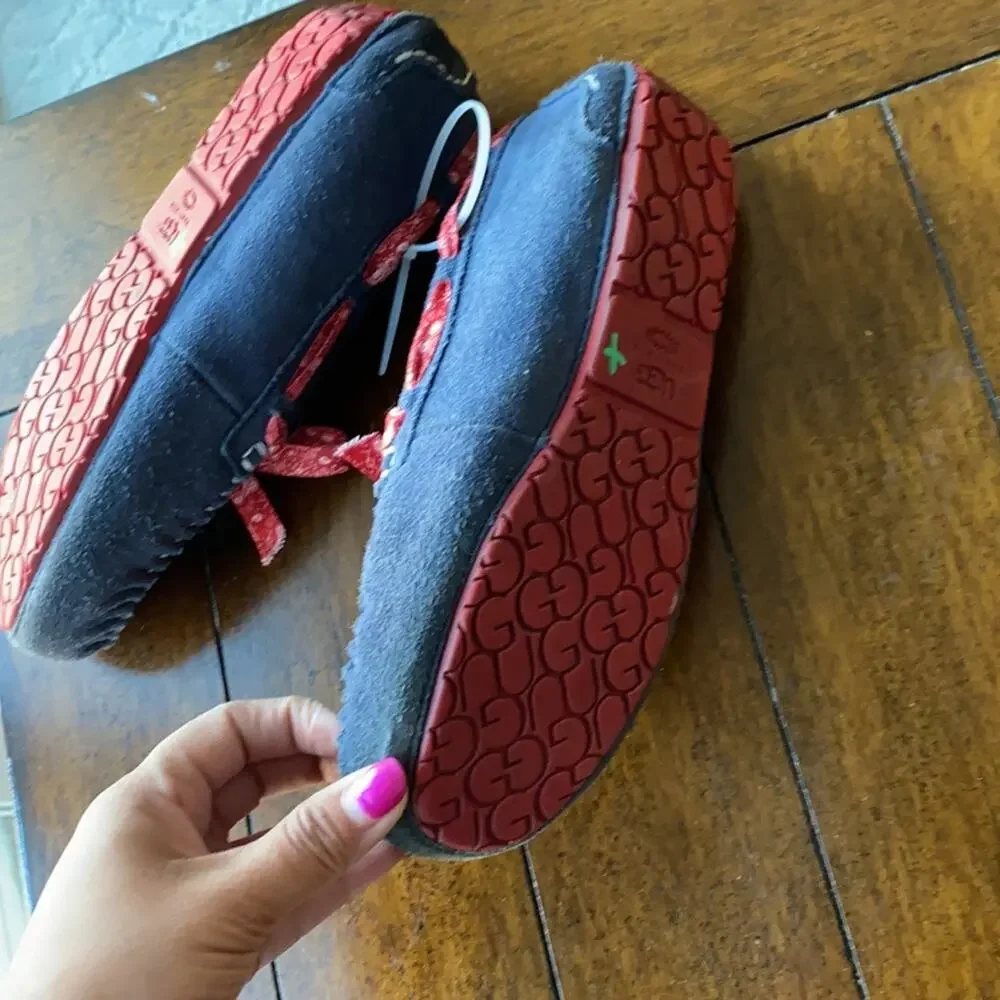 Ugg Indigo & Red Bandana Ryder Suede Moccasin slipper size 5 cozy warm coquette